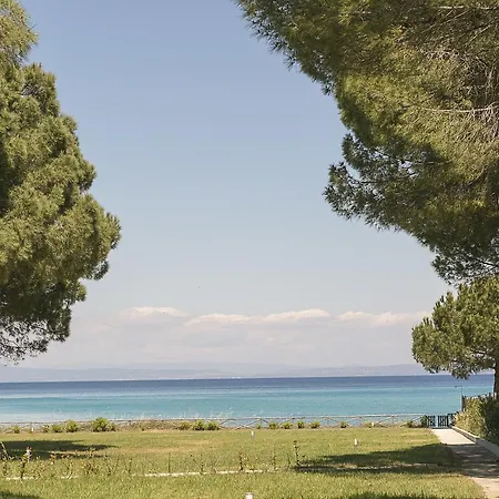 Apollo Beachfront House In Pefkohori #Feelslikehome Exterior foto